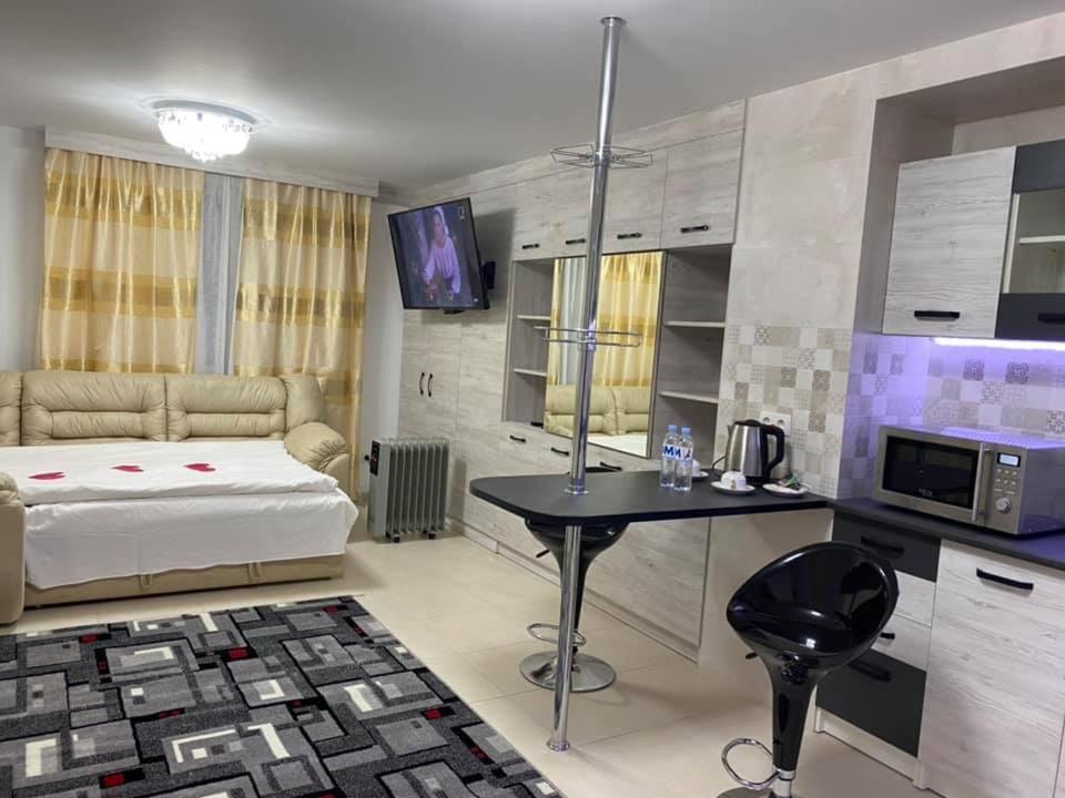 Hotel Confort Drochia Exterior photo